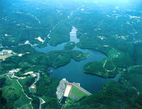福島県『千五沢ダム （再開発事業中）(せんごさわ)』のダム